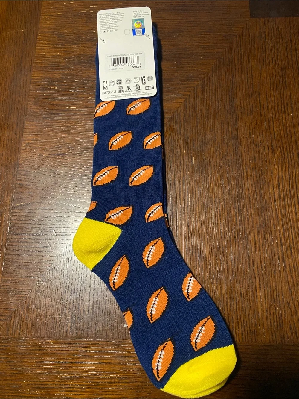 Michigan Wolverines Football Men’s Dress Socks NCAA College For Bare Feet NWT